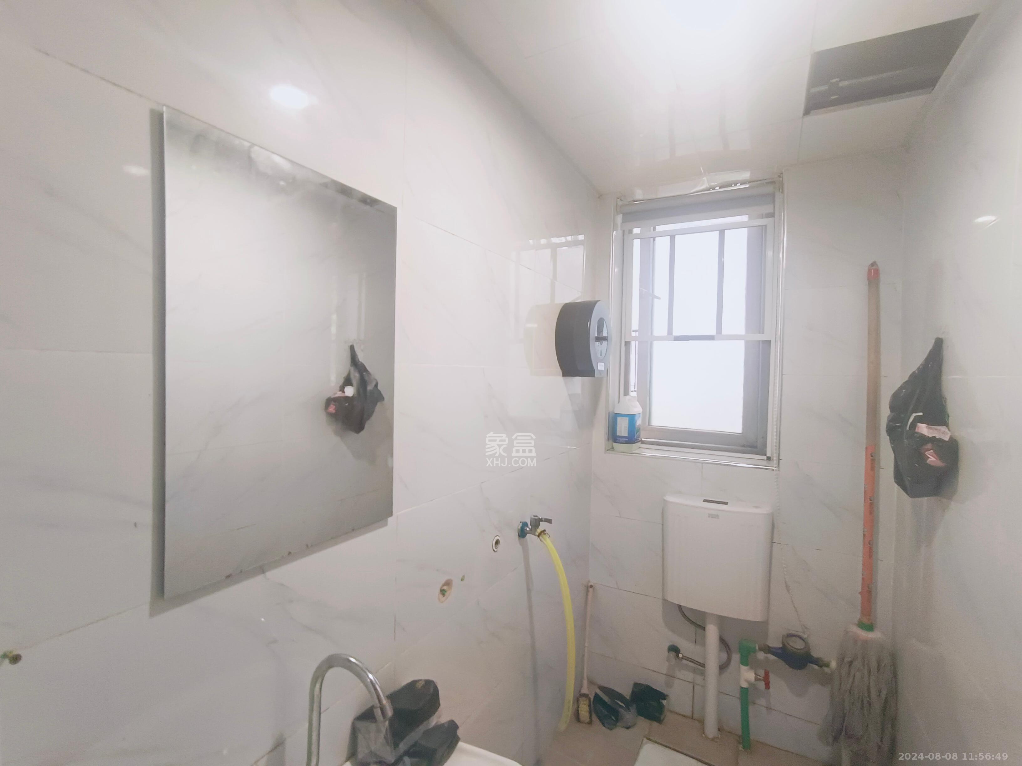 芙蓉万国城MOMA（卓越汇富苑）   129.54㎡      3000.0元/月室内图