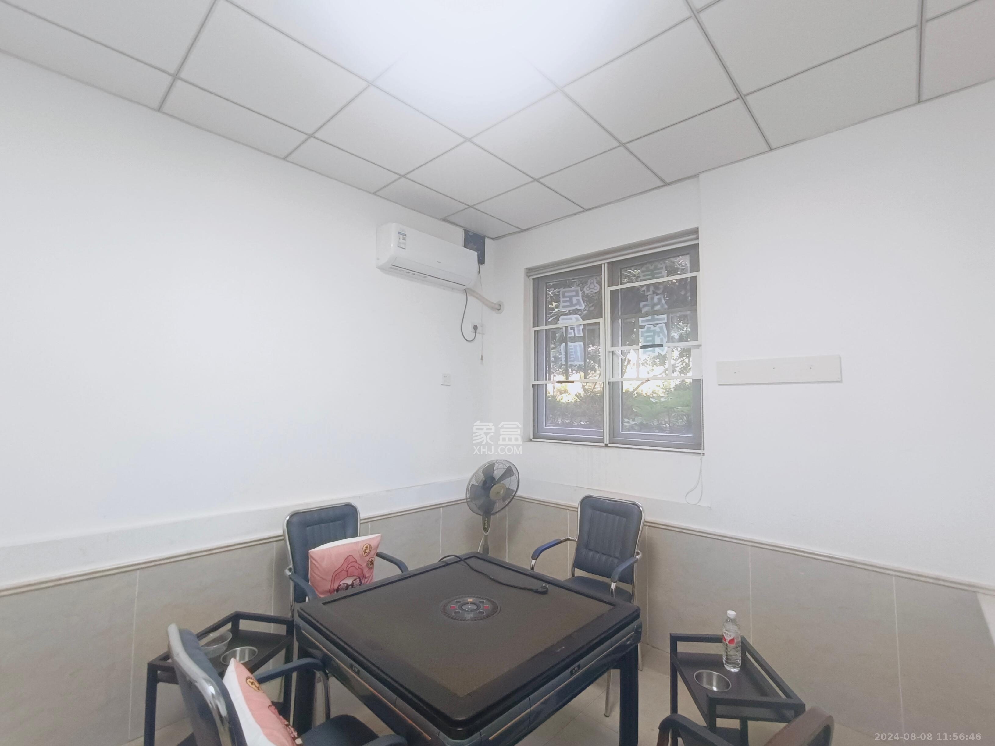 芙蓉万国城MOMA（卓越汇富苑）   129.54㎡      3000.0元/月