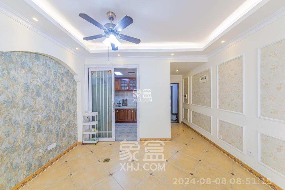 鑫远和城（一、二期）  3室2厅1卫    2500.0元/月室内图1