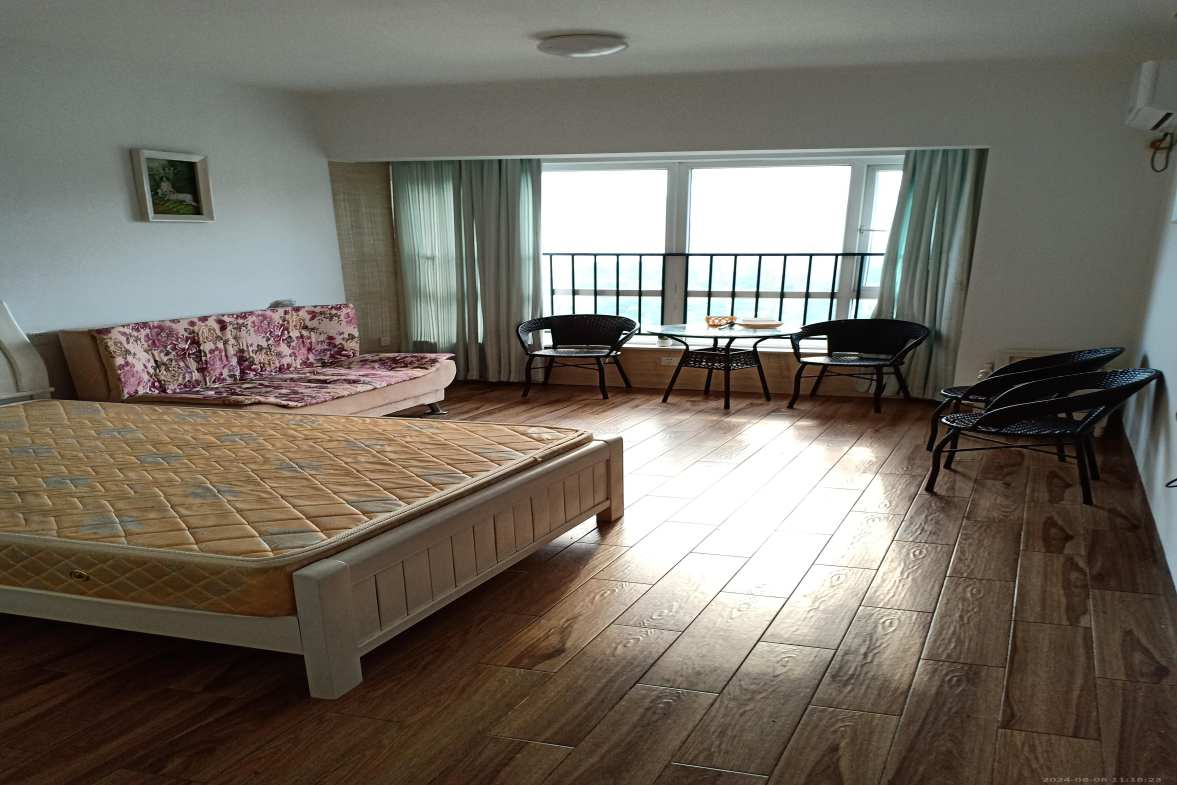 美的城三期  1室1厅1卫   1200.00元/月室内图