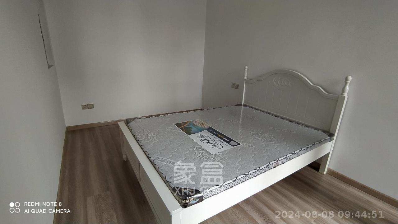 新华联梦想城  3室2厅1卫    2100.0元/月室内图