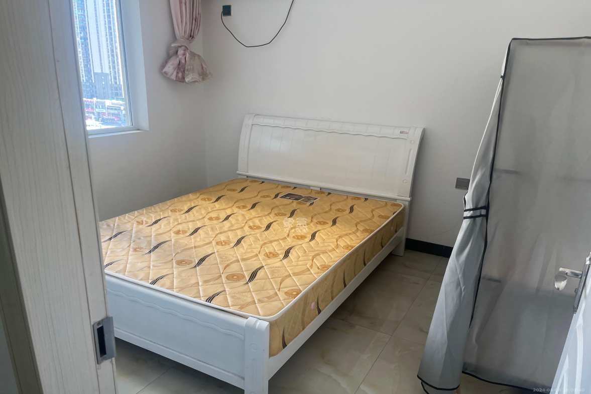 新华联梦想城  3室2厅1卫    2000.0元/月 新华联梦想城  3室2厅1卫    2000.0元/月室内图