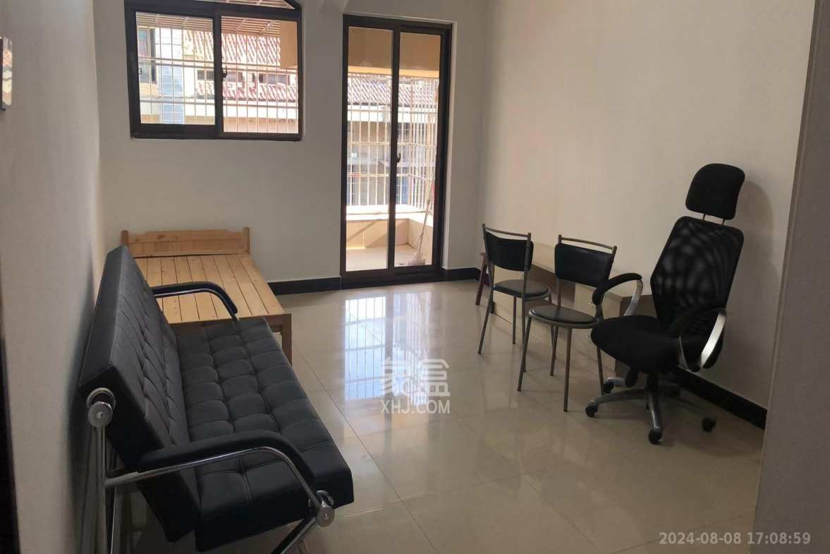 高桥社区高福星小区  3室1厅1卫    1800.0元/月 高桥社区高福星小区  3室1厅1卫    1800.0元/月室内图