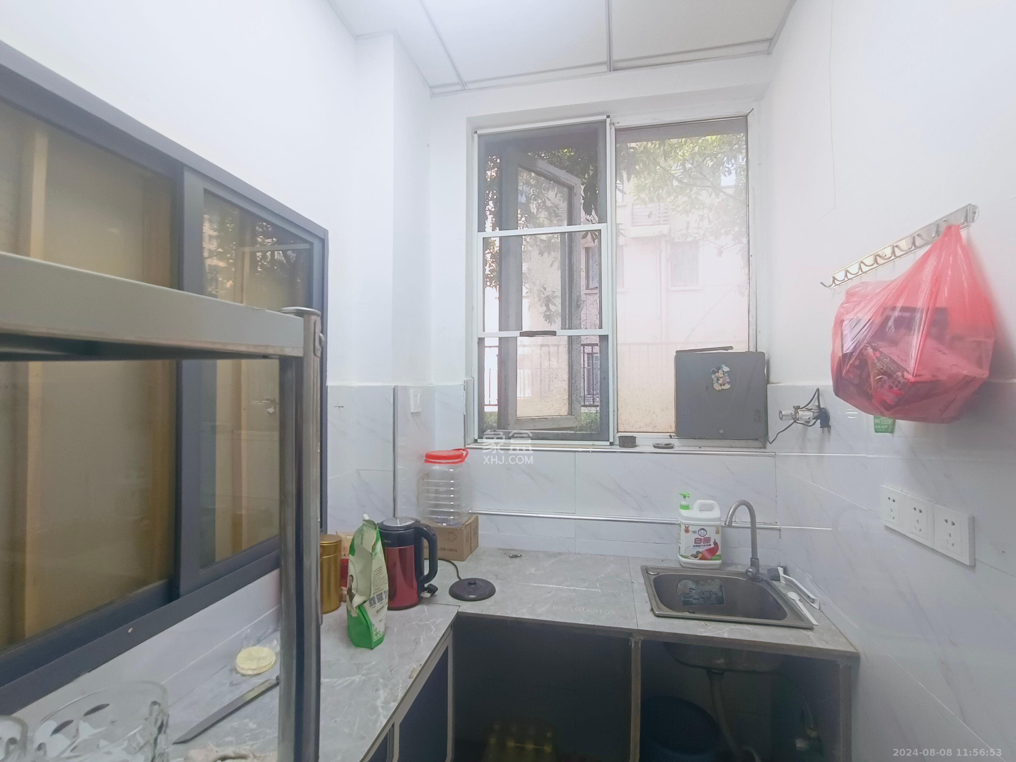 芙蓉万国城MOMA（卓越汇富苑）   129.54㎡      3000.0元/月室内图