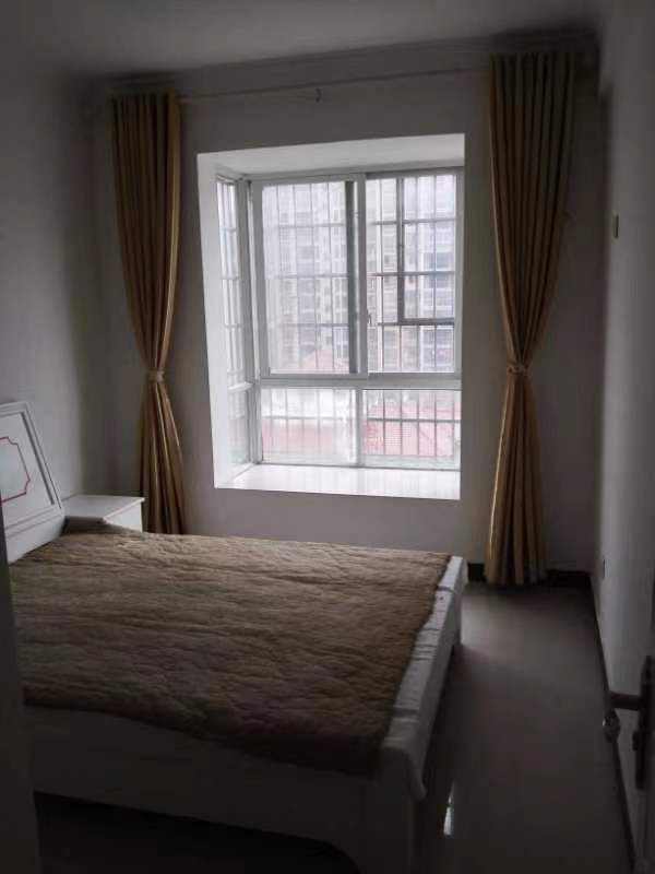 香山红叶  3室2厅2卫    1500.0元/月室内图