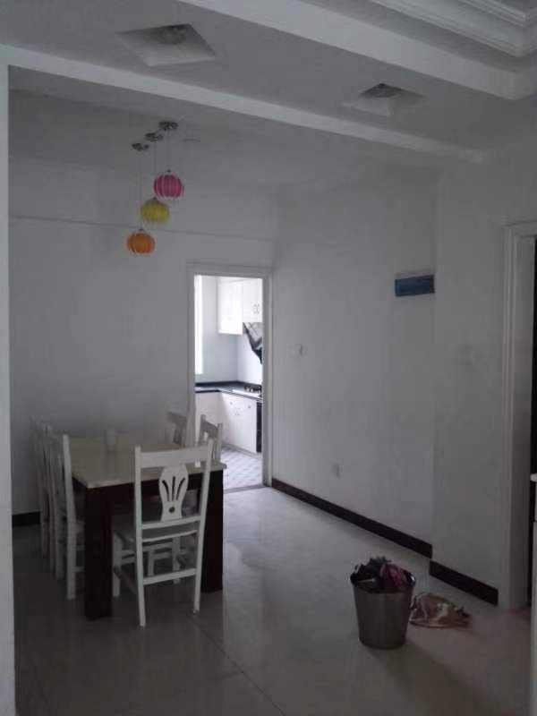 香山红叶  3室2厅2卫    1500.0元/月室内图