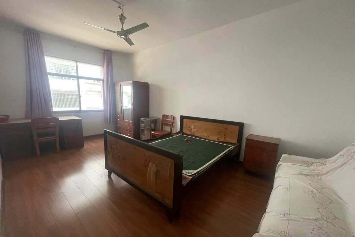 市委党校 3室2厅1卫 1200.0元/月 市委党校 3室2厅1卫 1200.0元/月室内图