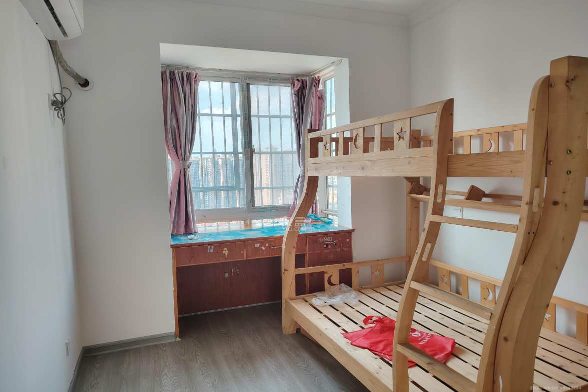 爵士湘  3室2厅2卫   2200.00元/月室内图1