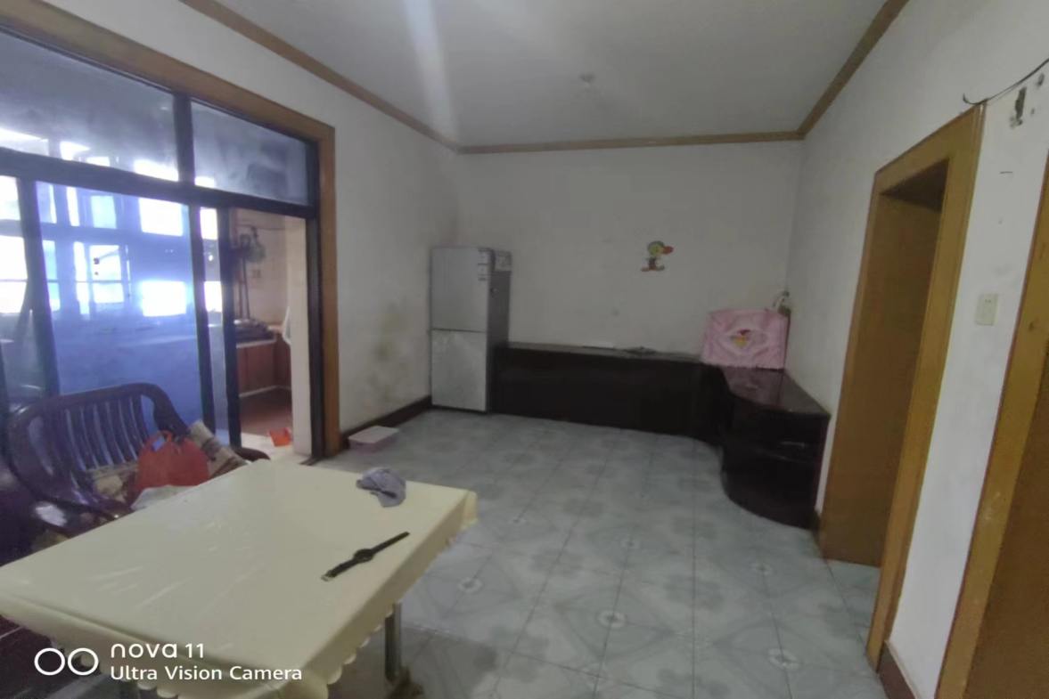 建设银行关节脑家属楼  2室1厅1卫    550.0元/月室内图