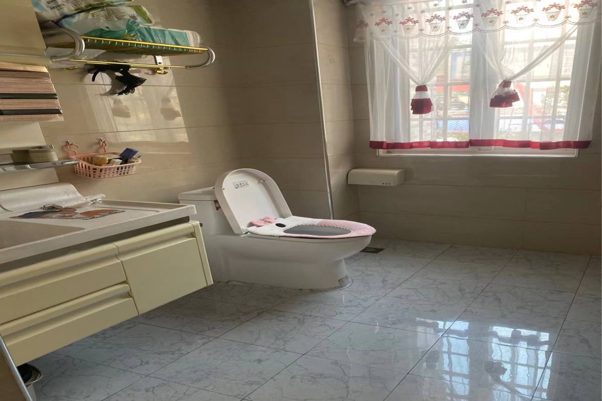 星海名都  2室1厅1卫    1400.0元/月室内图