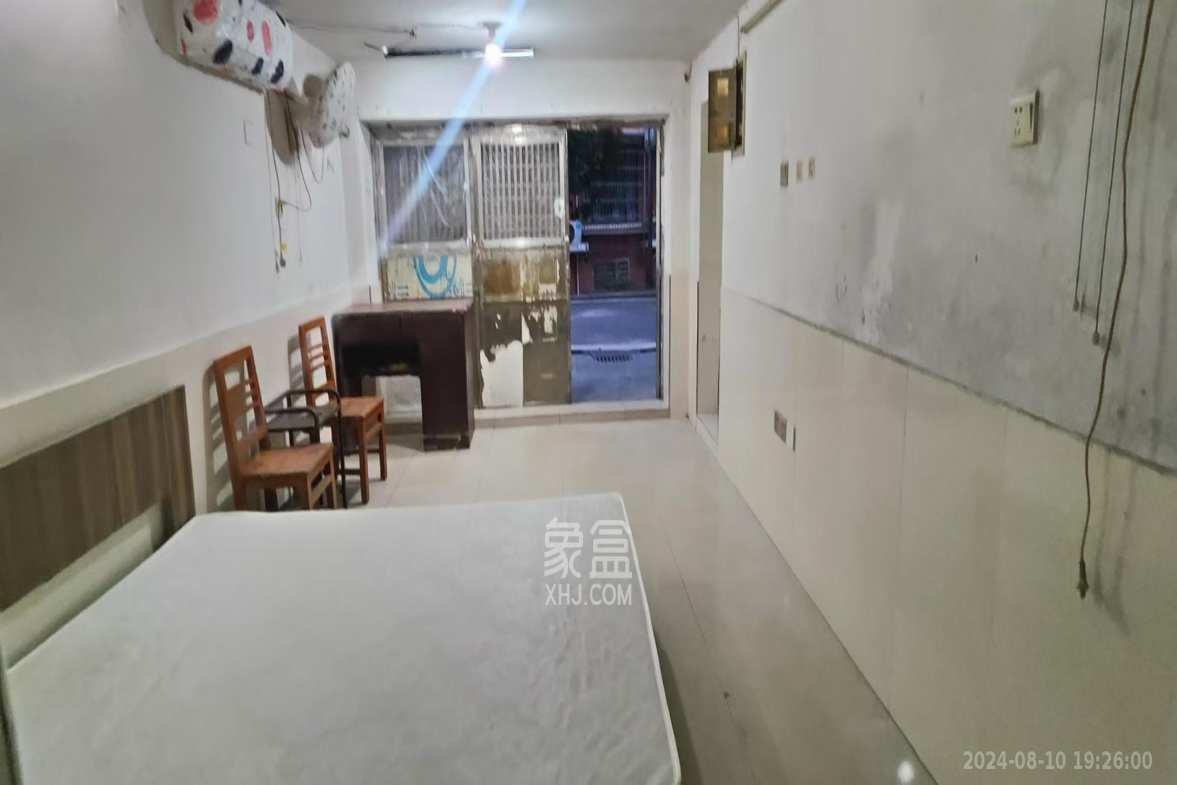 恩瑞麓山名园（龙王港小区）  1室0厅0卫   800.00元/月室内图
