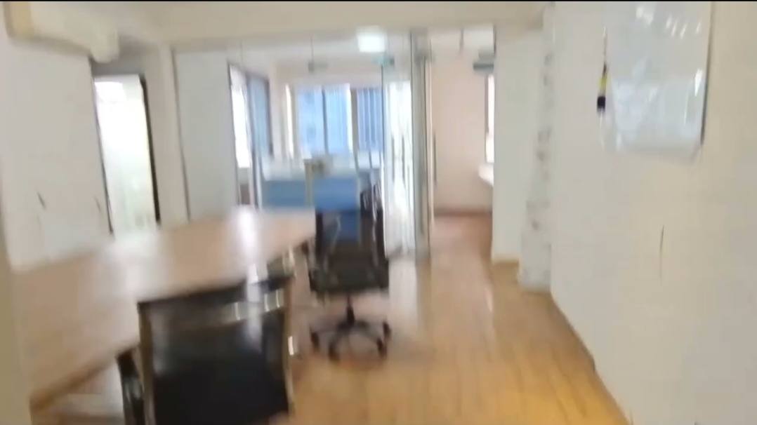 一品恒城  3室2厅2卫    48.0万客厅