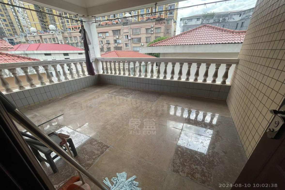 明月湖别墅（建锋）  5室2厅3卫   6500.00元/月室内图