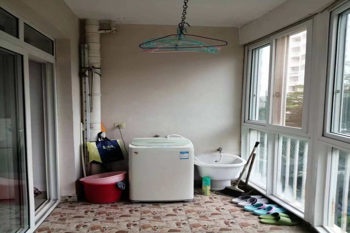 碧海蓝天  1室1厅1卫    2000.0元/月 碧海蓝天  1室1厅1卫    2000.0元/月室内图