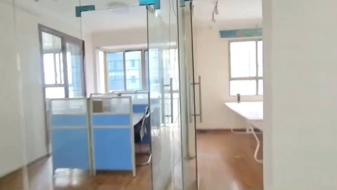 一品恒城  3室2厅2卫    48.0万室内图1