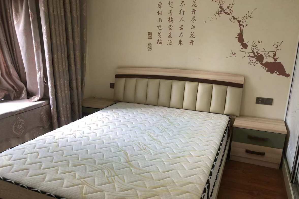英伦星海湾  3室0厅0卫   2800.00元/月室内图1