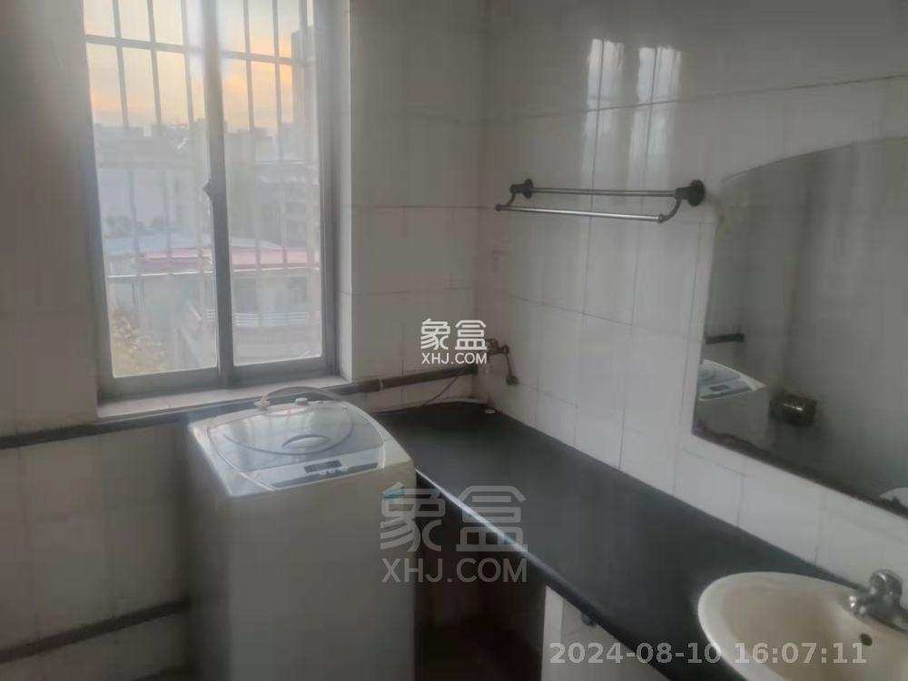 滨江一村  4室2厅1卫   1500.00元/月室内图