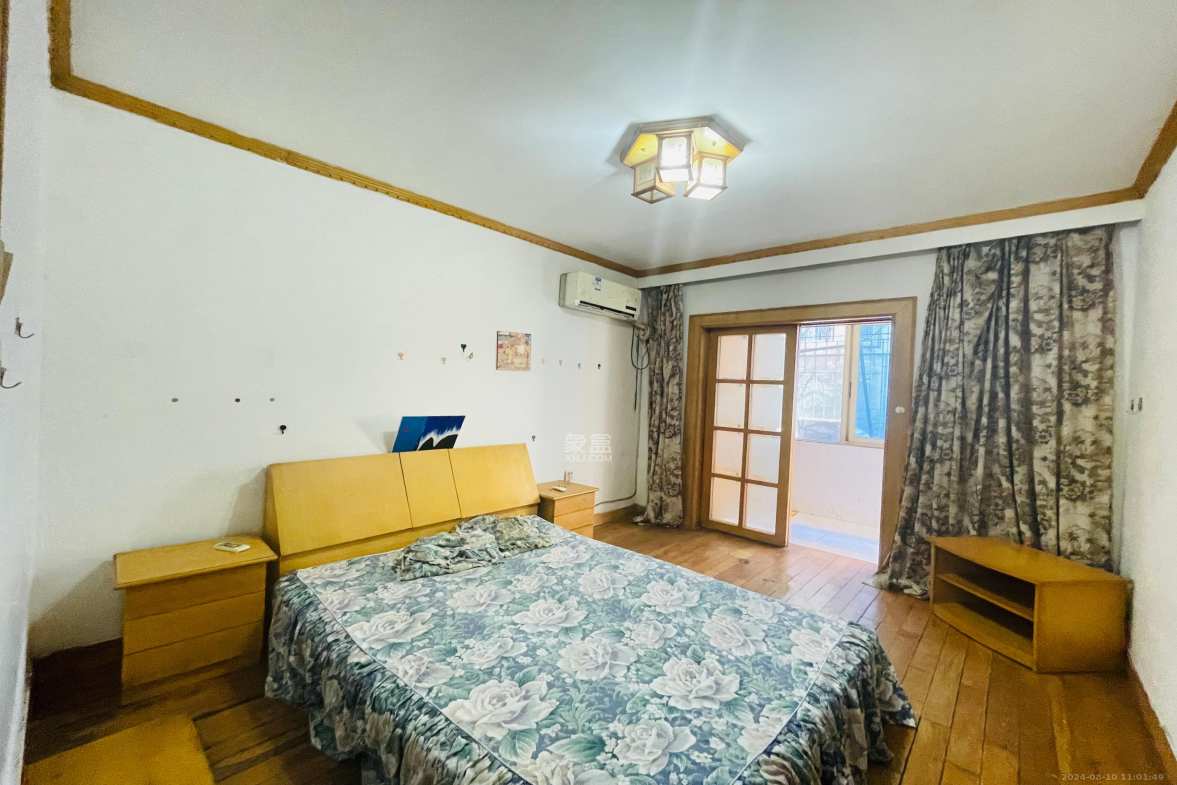 南园小区  3室2厅1卫   1900.00元/月室内图