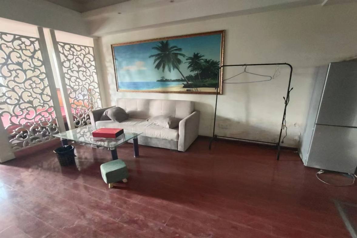 天成银座  1室1厅1卫    700.0元/月室内图1