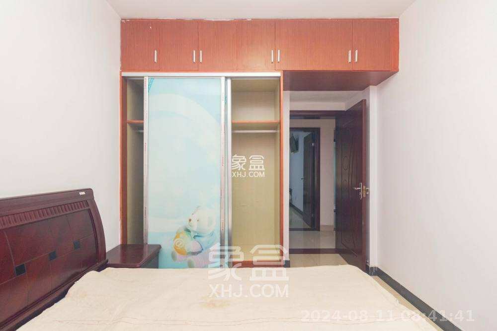 东门尚苑  3室2厅2卫   1800.00元/月室内图