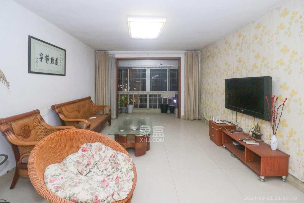 枫林美景  1室2厅1卫   2200.00元/月室内图