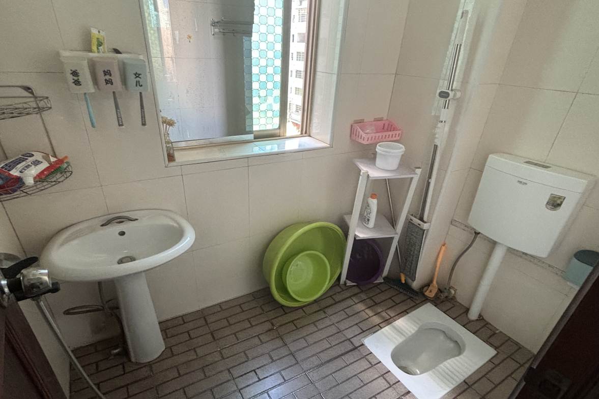锦绣华府  3室2厅1卫   2200.00元/月室内图