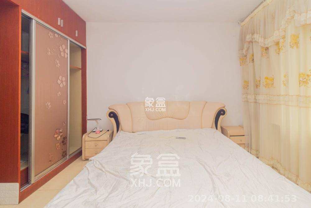 东门尚苑  3室2厅2卫   1800.00元/月室内图