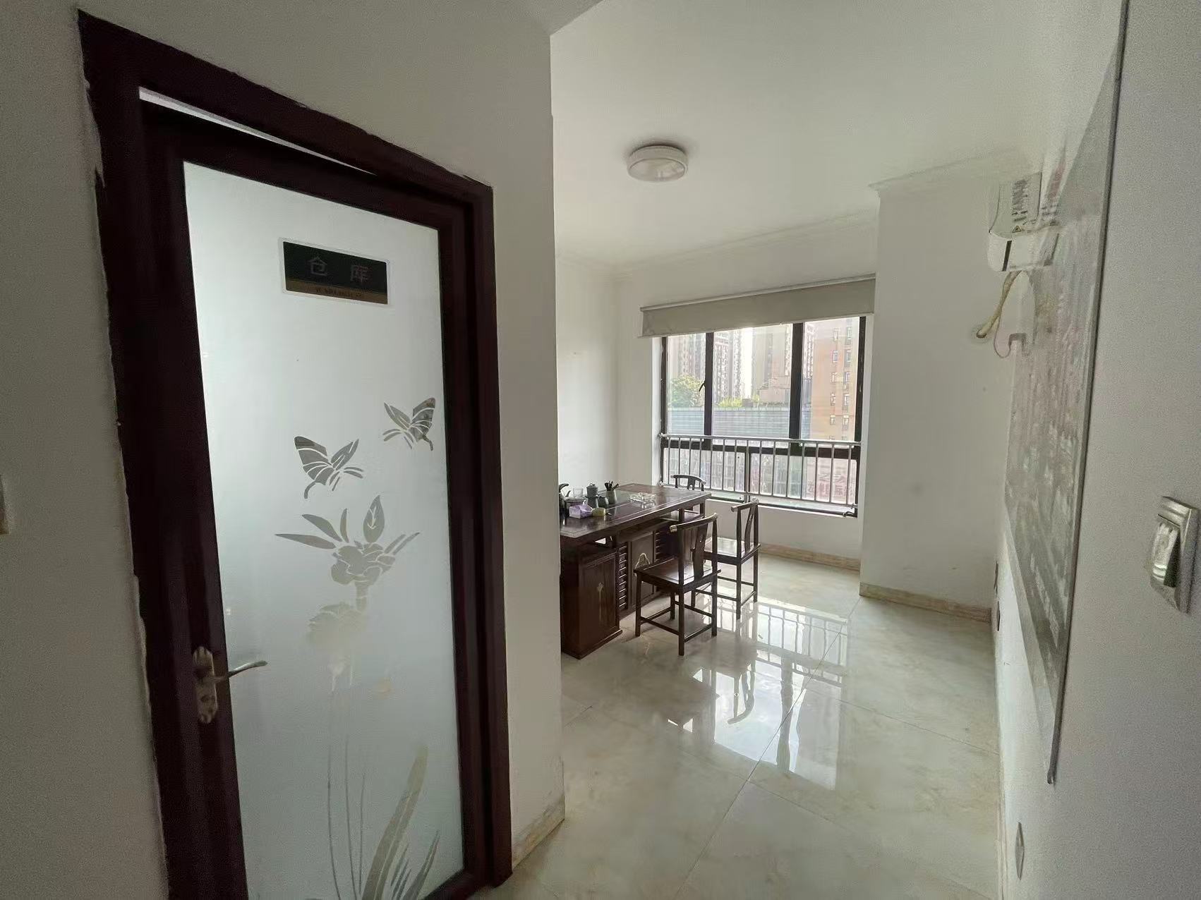 五洲富隆中心   1300.0㎡      2500.0元/月室内图