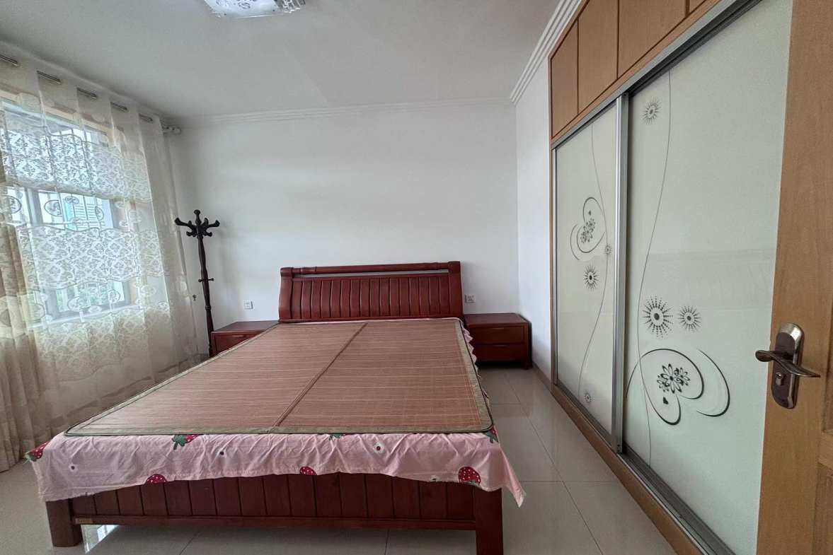 桃花仑大渡口社区  3室2厅2卫   1380.00元/月室内图