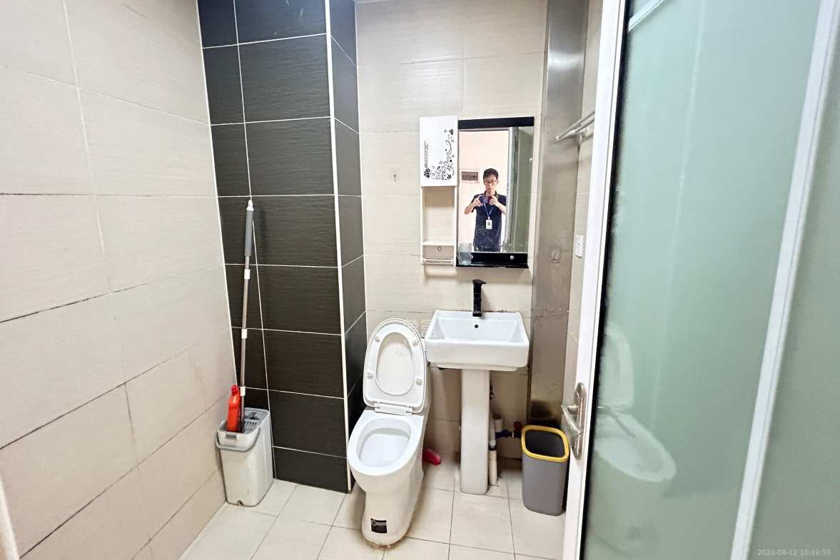 水岸世景  1室1厅1卫    1100.0元/月室内图