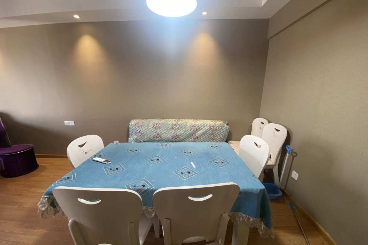 五江碧桂园城市广场 1室1厅1卫 1100.0元/月 五江碧桂园城市广场 1室1厅1卫 1100.0元/月室内图