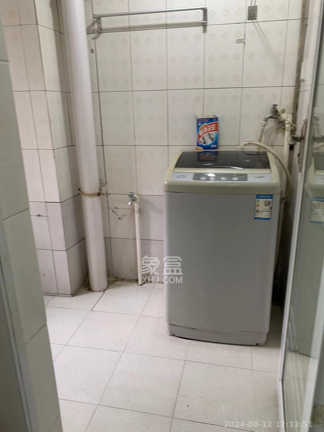 马王堆汽配城  1室1厅1卫   1100.00元/月