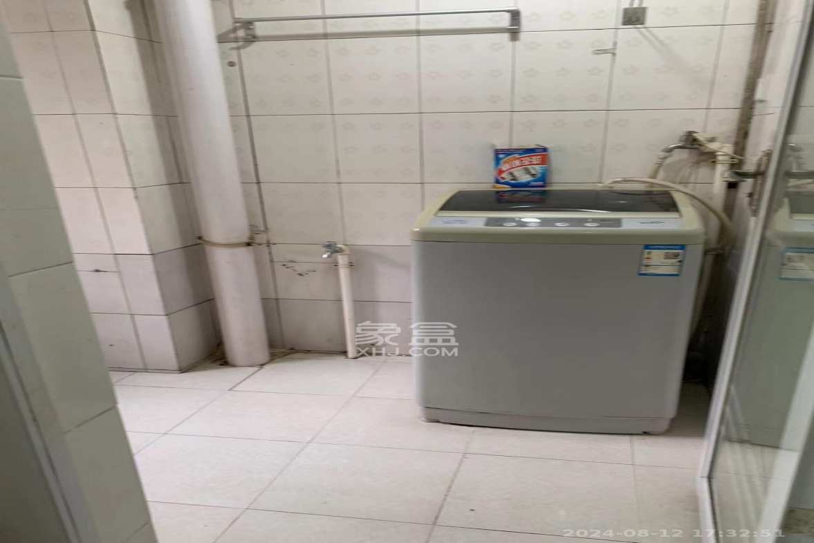 马王堆汽配城  1室1厅1卫   1100.00元/月室内图1