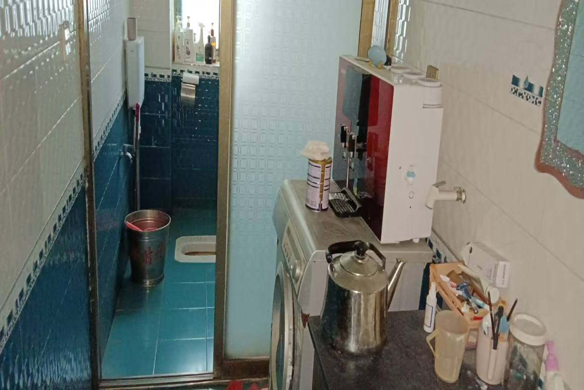 马良小区  3室2厅2卫   1000.00元/月室内图