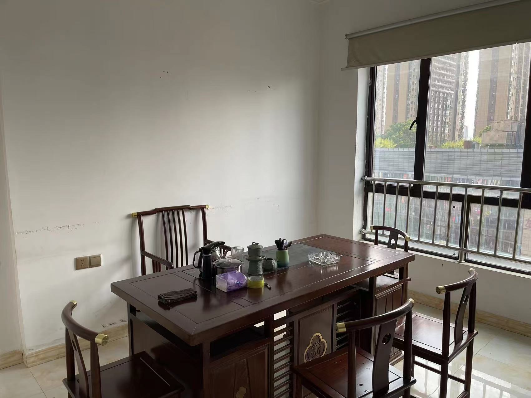 五洲富隆中心   1300.0㎡      2500.0元/月室内图