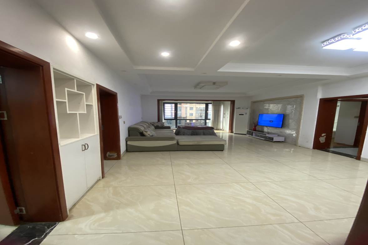 百弘学府城 3室2厅2卫 2000.0元/月 百弘学府城 3室2厅2卫 2000.0元/月室内图