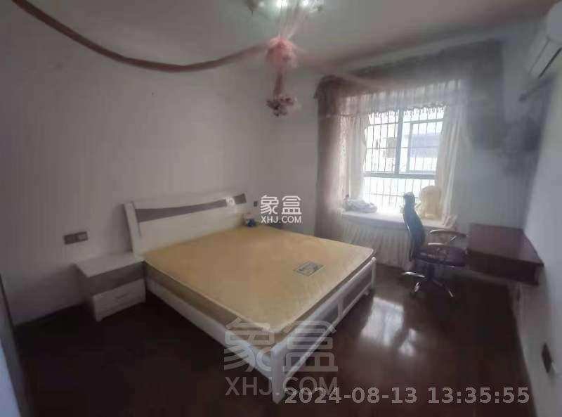 东湖小区  3室2厅2卫   1700.00元/月室内图