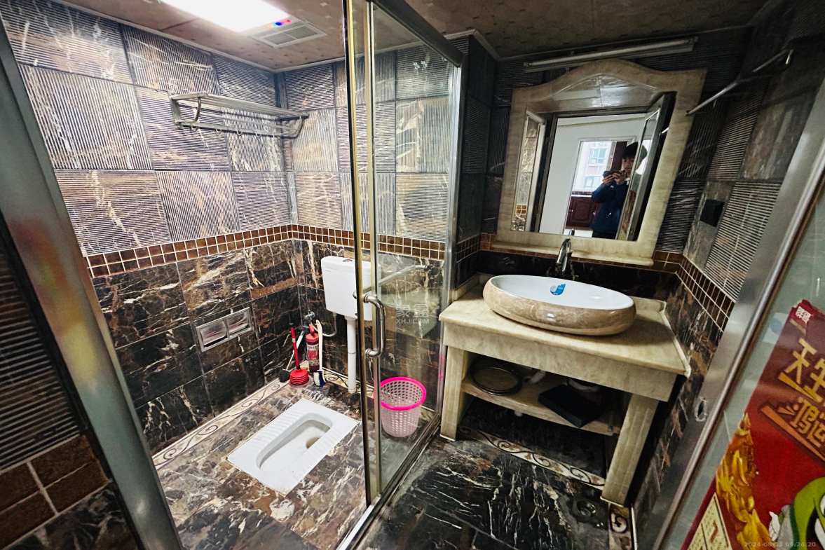长城华都  2室2厅1卫   2650.00元/月室内图