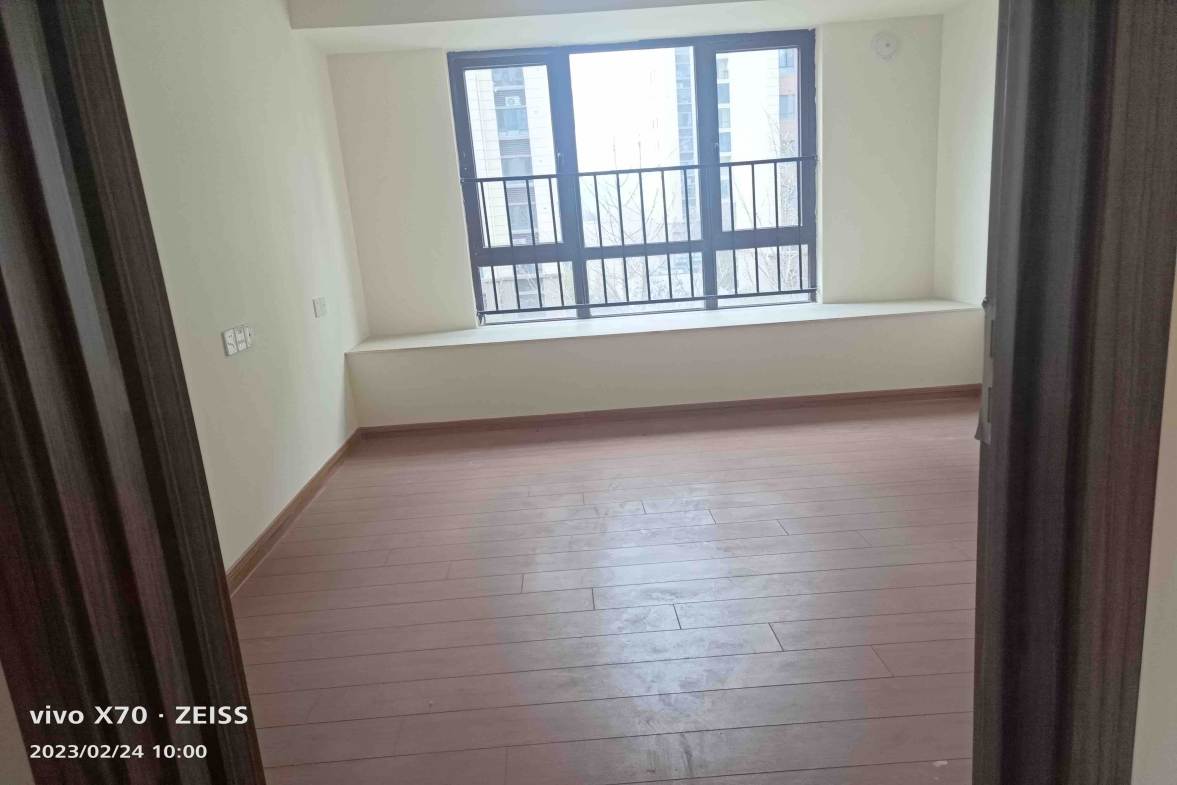 碧桂园豪园-二期  4室2厅1卫    1800.0元/月室内图1