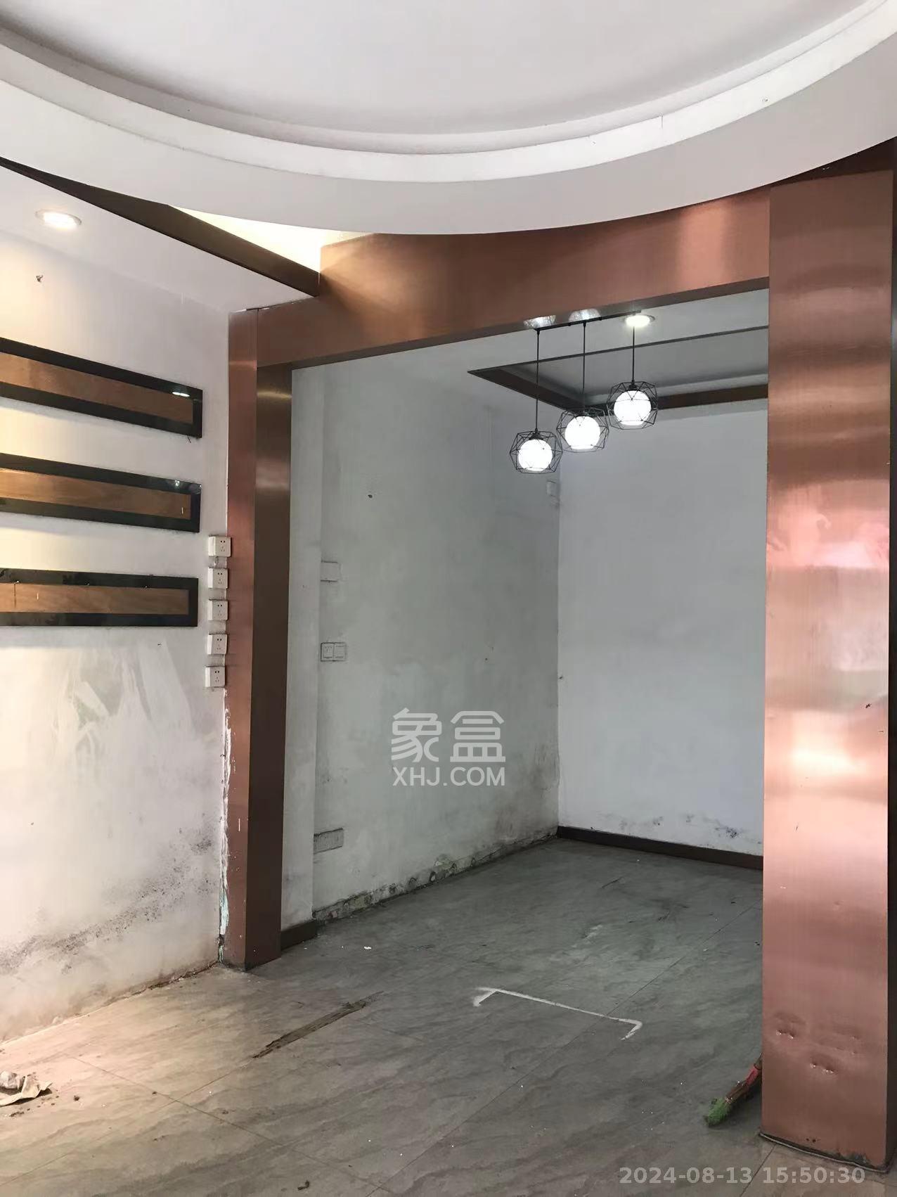 长建建材市场   92.0㎡     4500.00元/月室内图