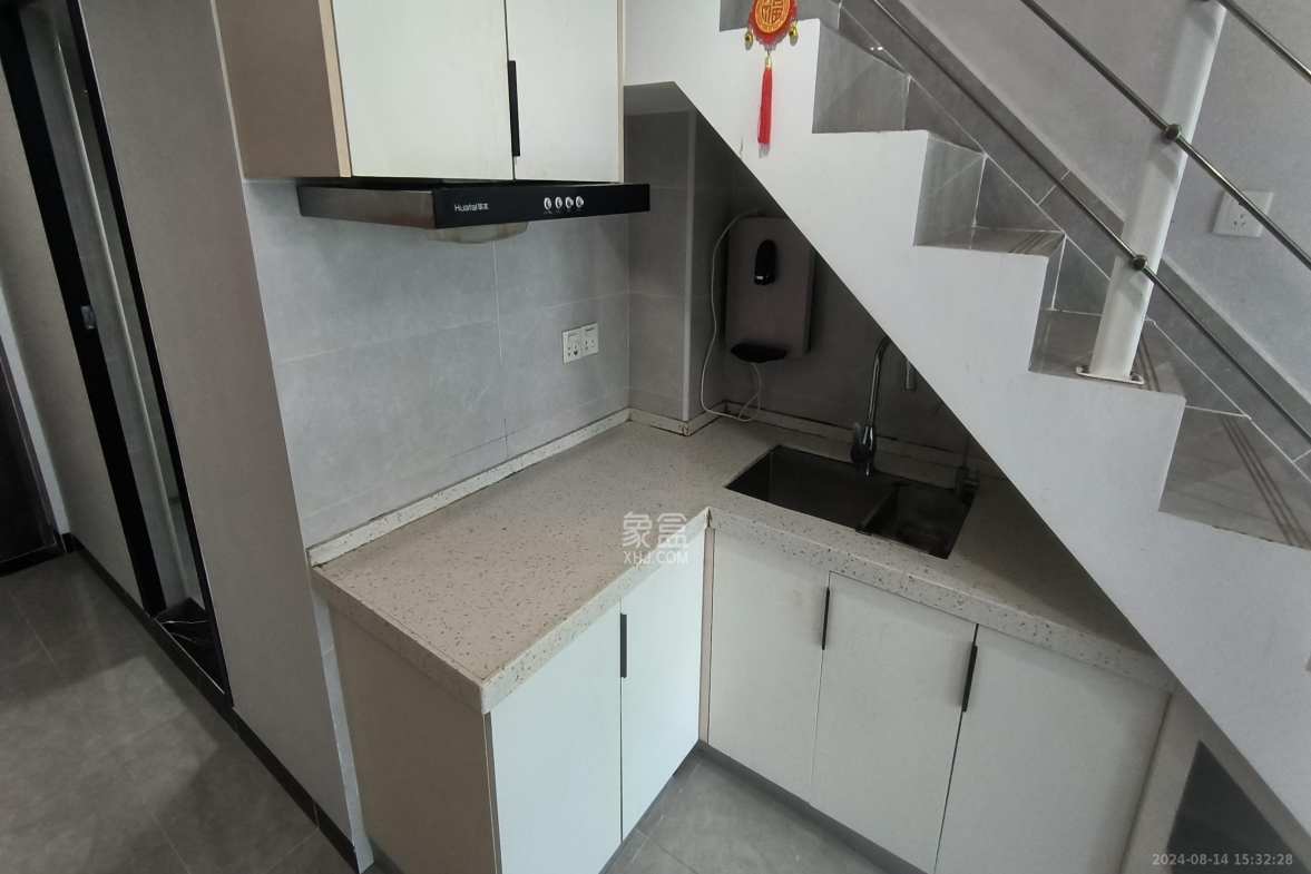 龙湖新壹城  1室1厅1卫   2600.00元/月室内图1