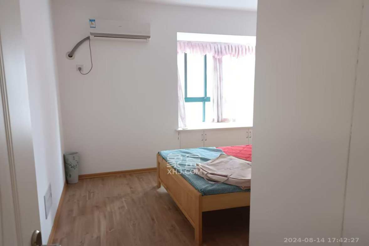 华盛世纪新城 1室2厅1卫 2100.0元/月 华盛世纪新城 1室2厅1卫 2100.0元/月室内图