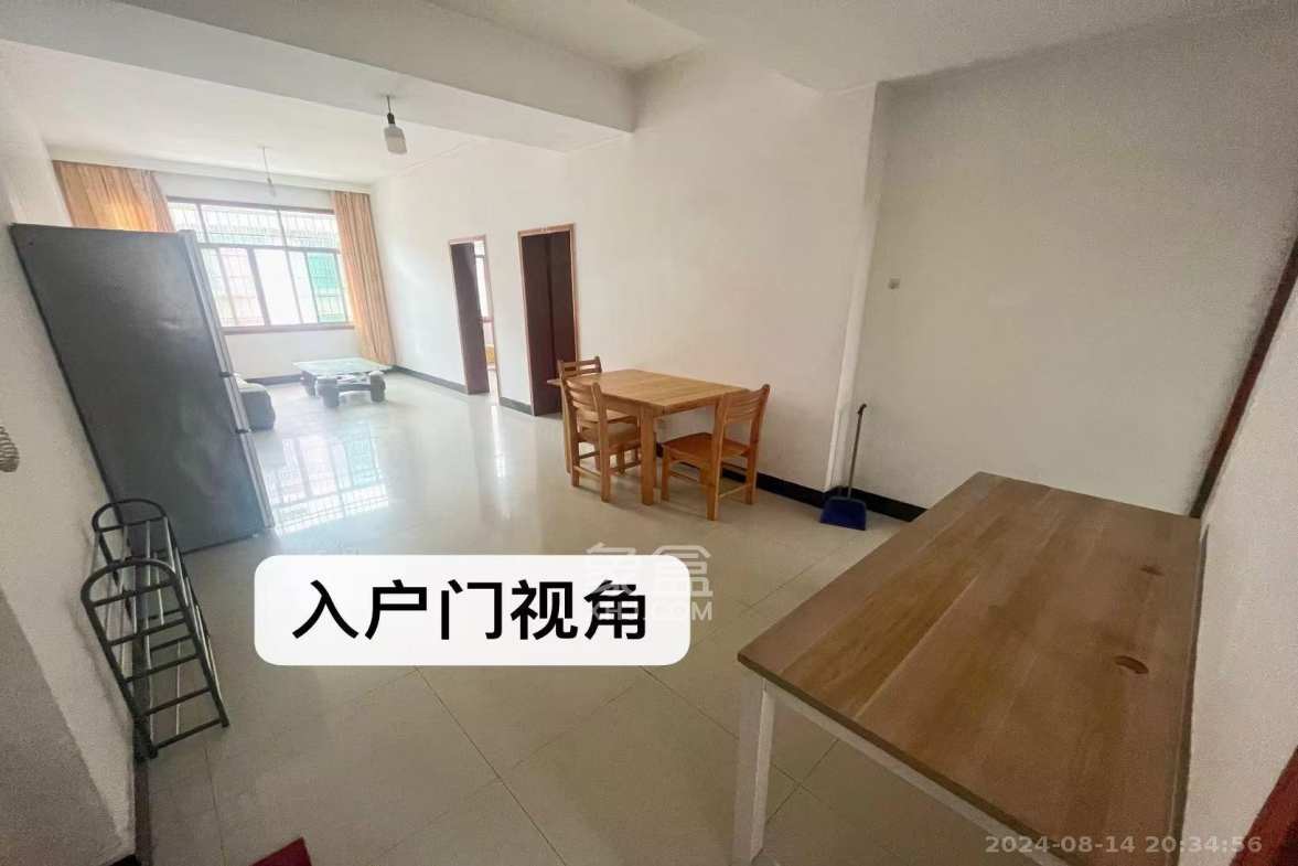 黄荆小区 1室2厅2卫 2300.0元/月 黄荆小区 1室2厅2卫 2300.0元/月室内图