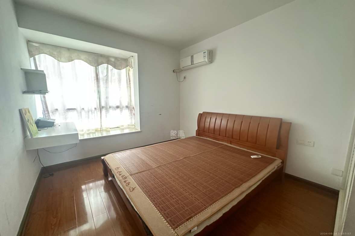 湘江世纪城悦江苑 3室2厅2卫 2600.0元/月 湘江世纪城悦江苑 3室2厅2卫 2600.0元/月室内图