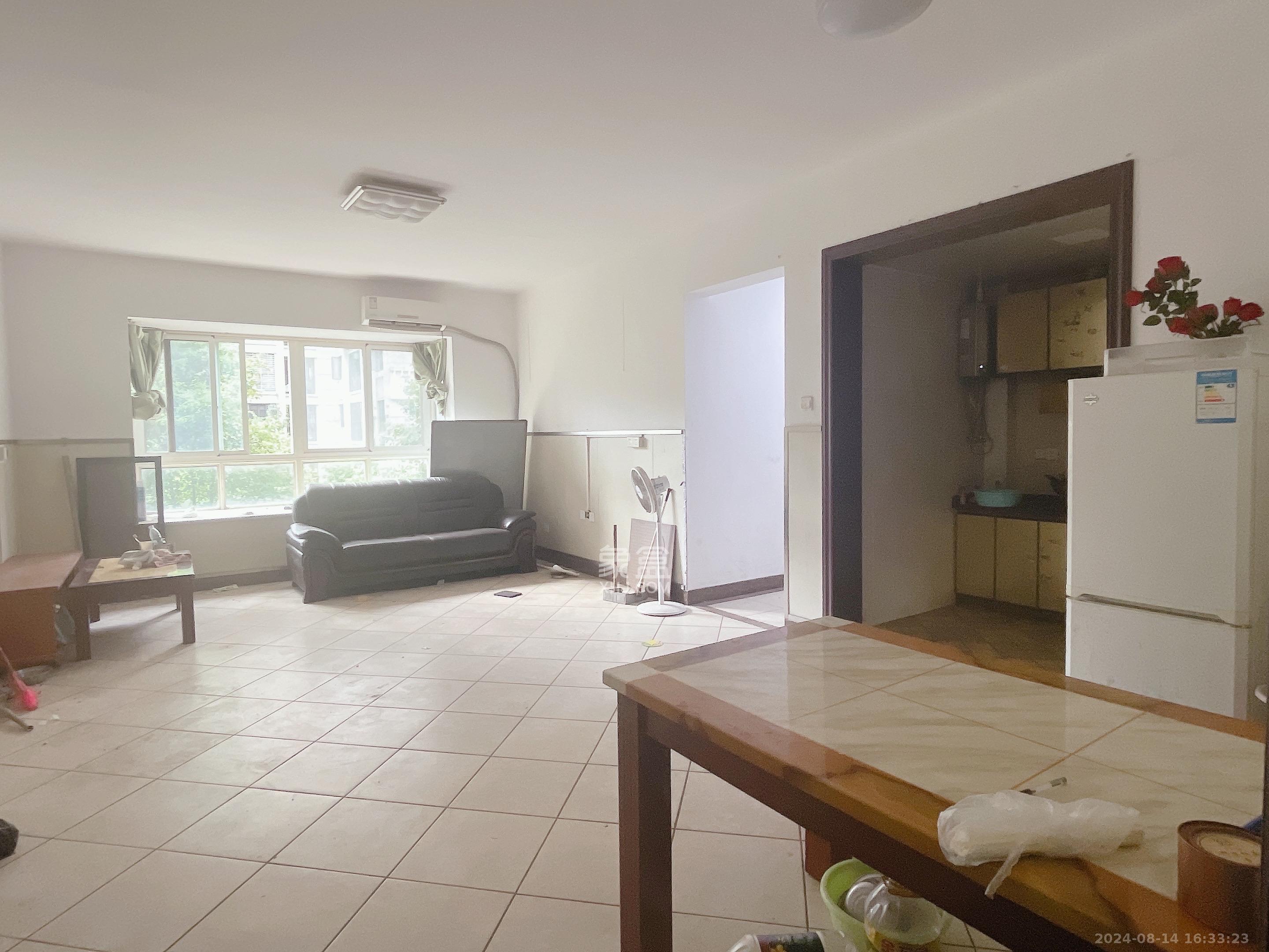 景上鑫苑  3室2厅1卫    1650.0元/月