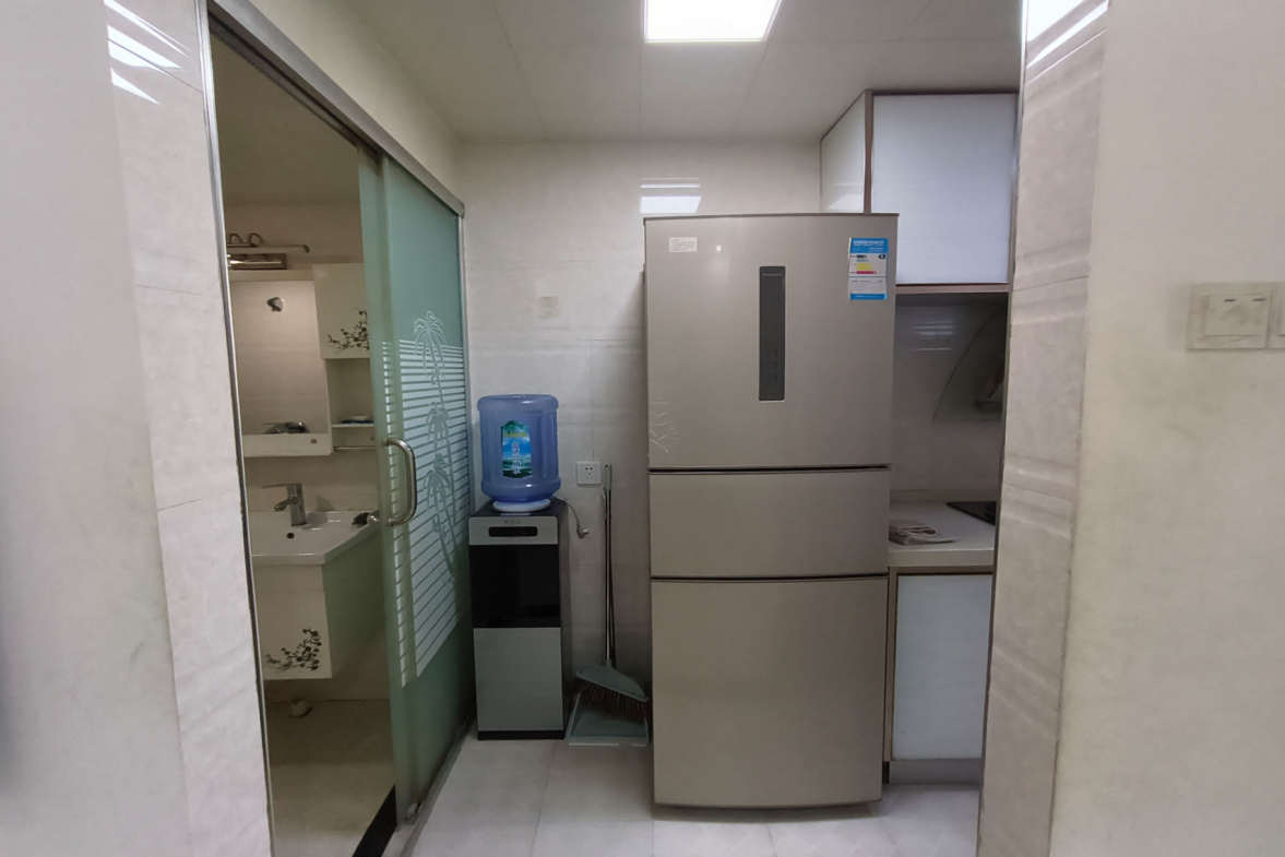 鹏利广场  1室1厅1卫   1500.00元/月室内图