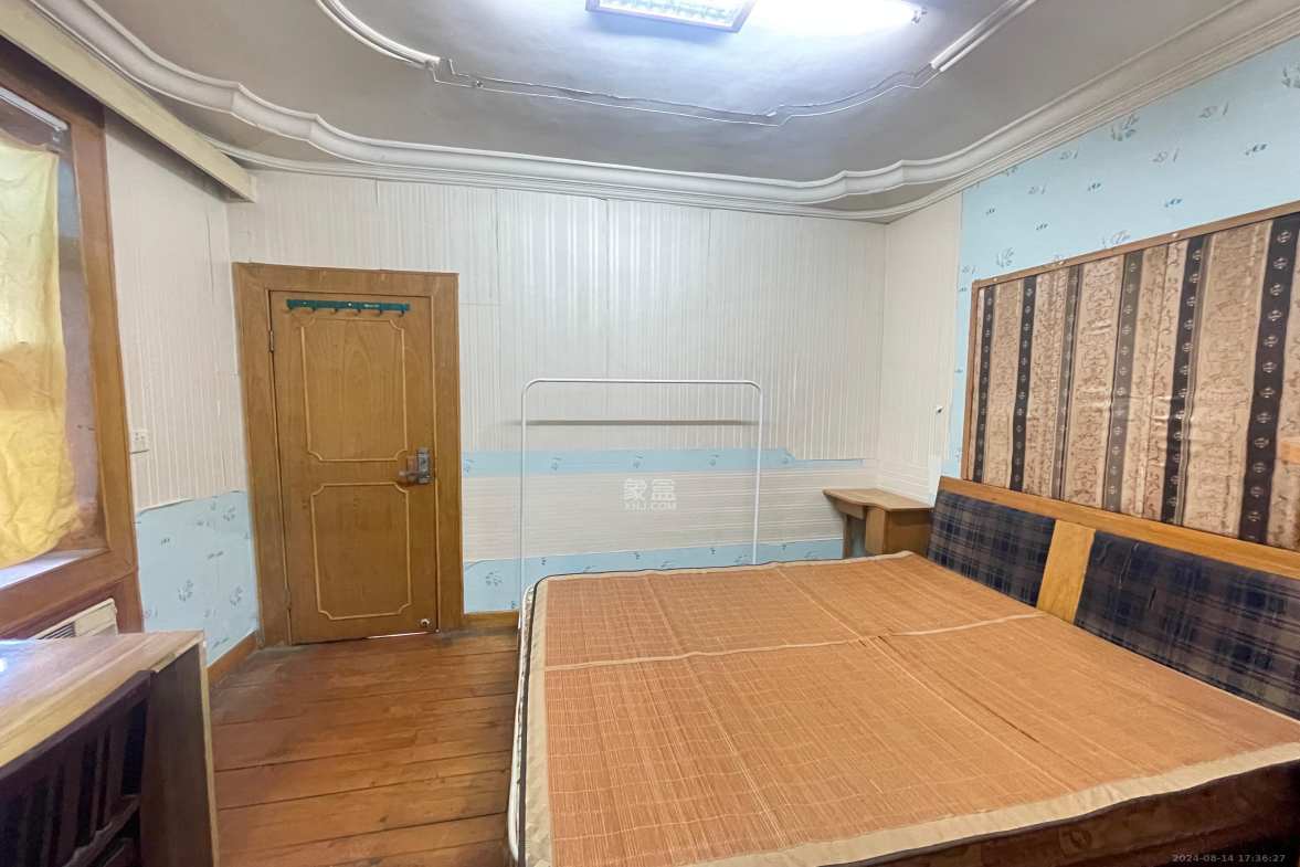 红旗社区  1室0厅0卫   1800.00元/月室内图