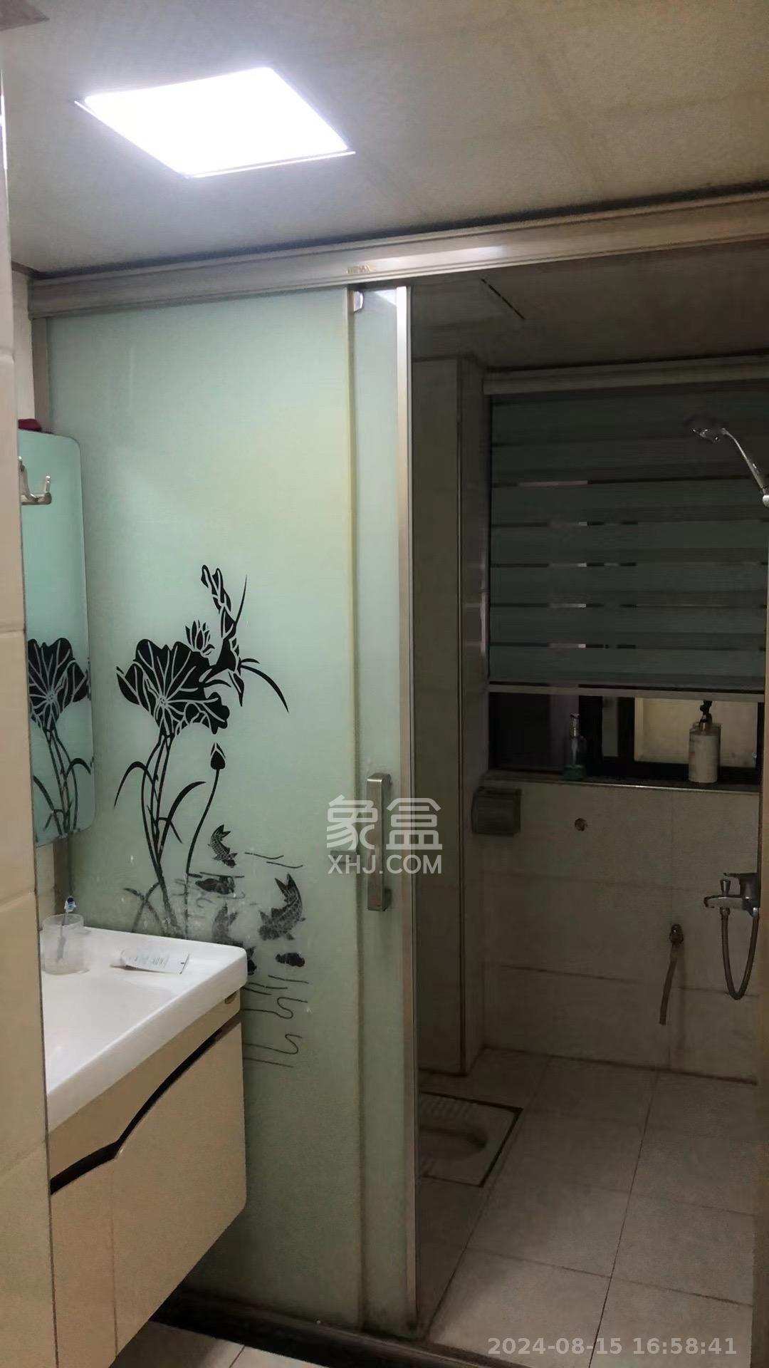 中南红领邦（红星嘉和苑）  1室2厅1卫   800.00元/月室内图