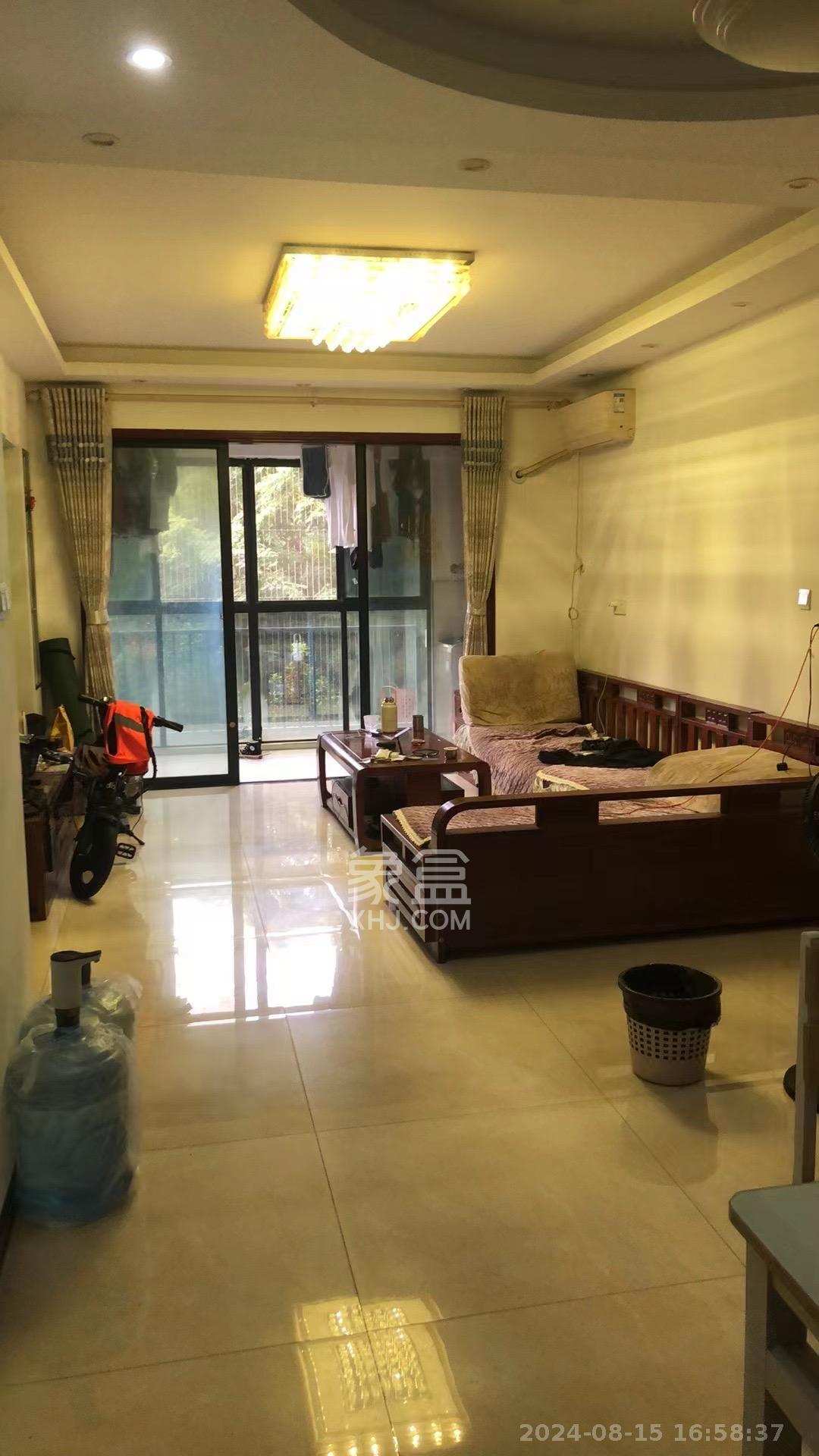 中南红领邦（红星嘉和苑）  1室2厅1卫   800.00元/月室内图