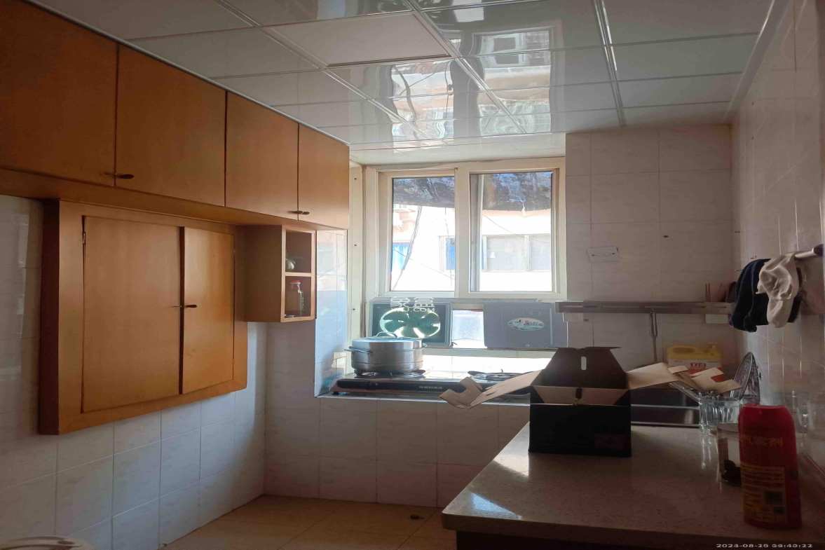 中国银行宿舍  3室1厅1卫    2800.0元/月 中国银行宿舍  3室1厅1卫    2800.0元/月室内图